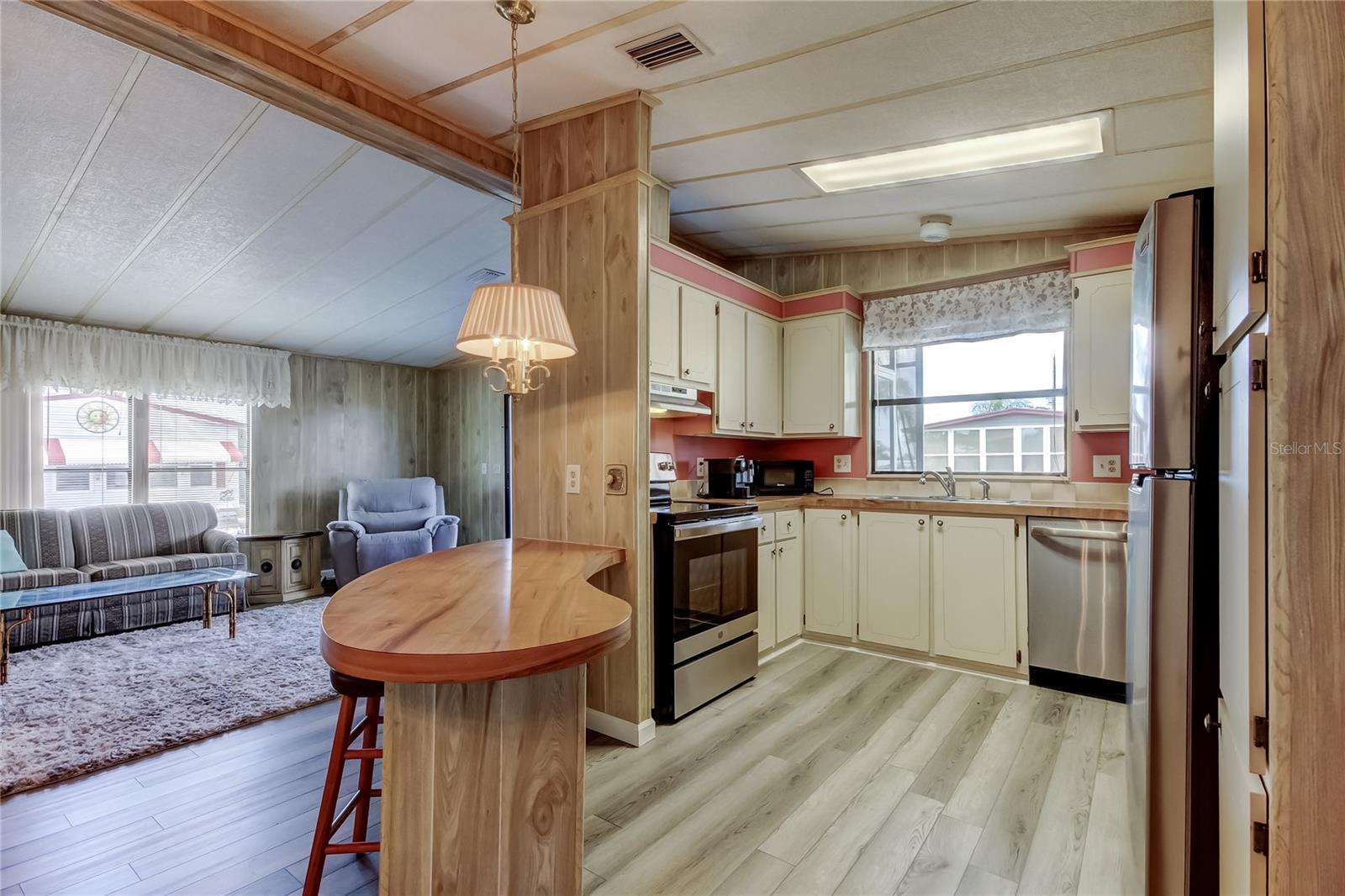 STONEHEDGE ON THE HILL M/H PARK CO-OP UNREC - Residential