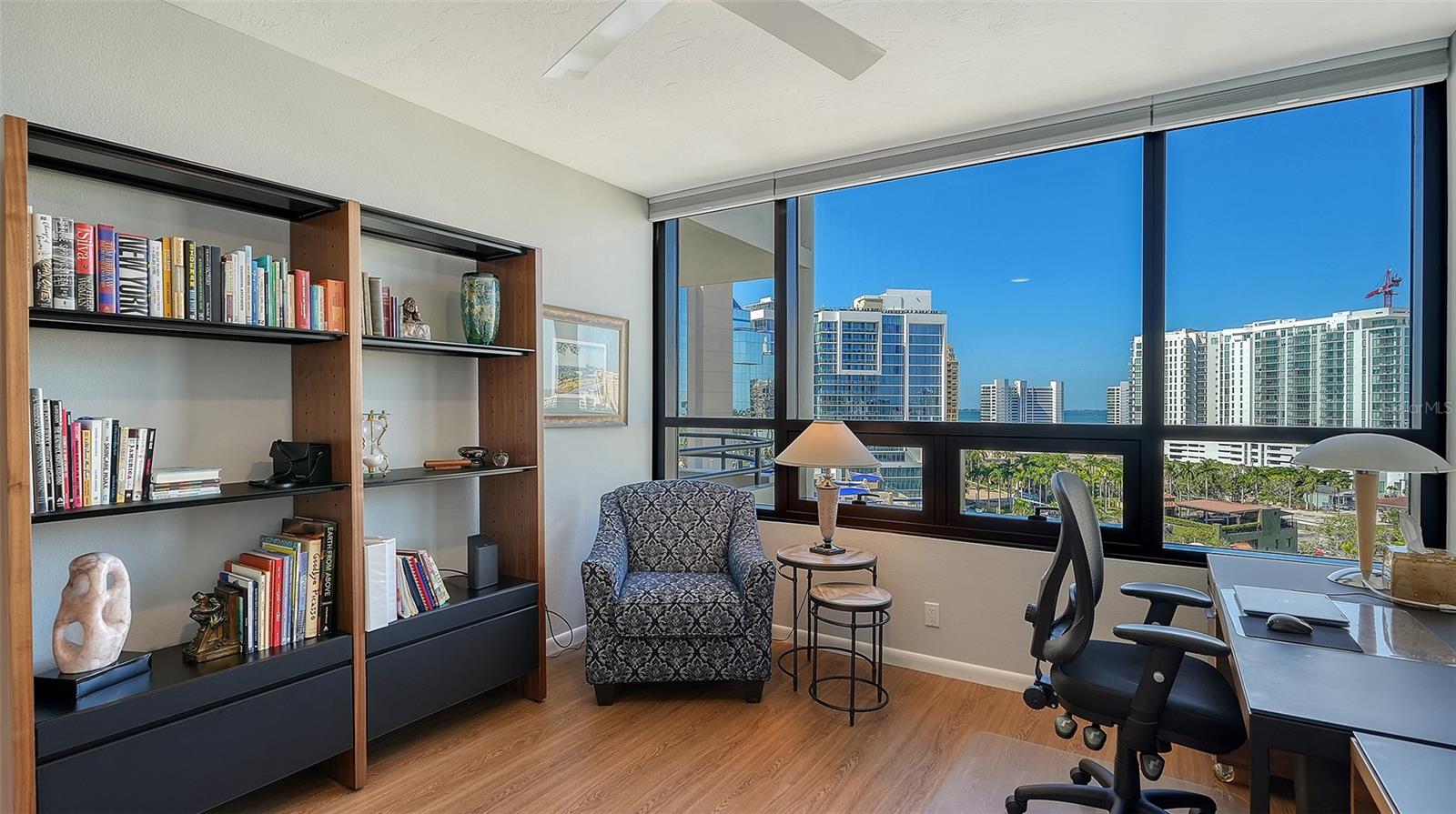 BAY PLAZA - Residential