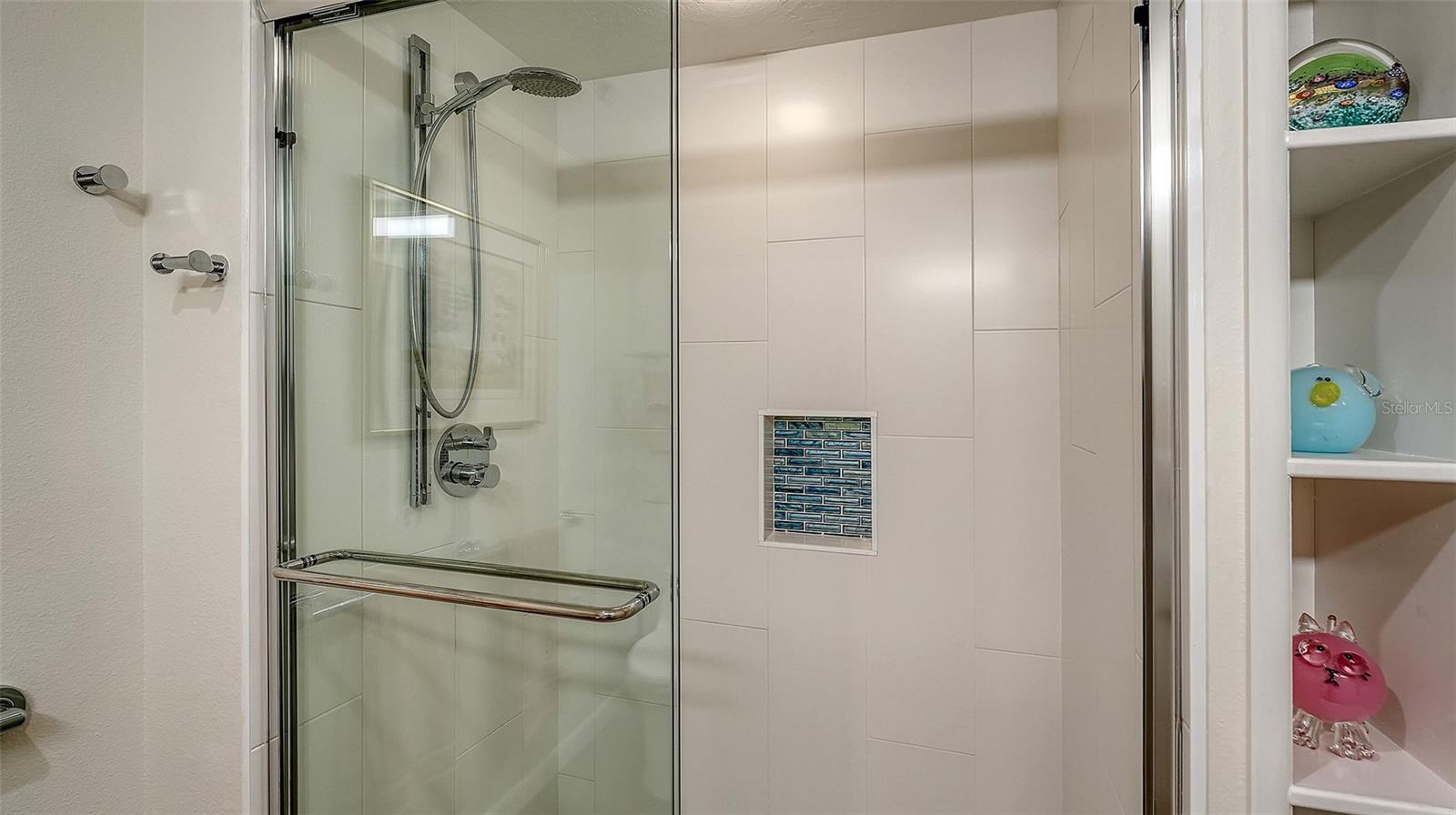 BAY PLAZA - Residential