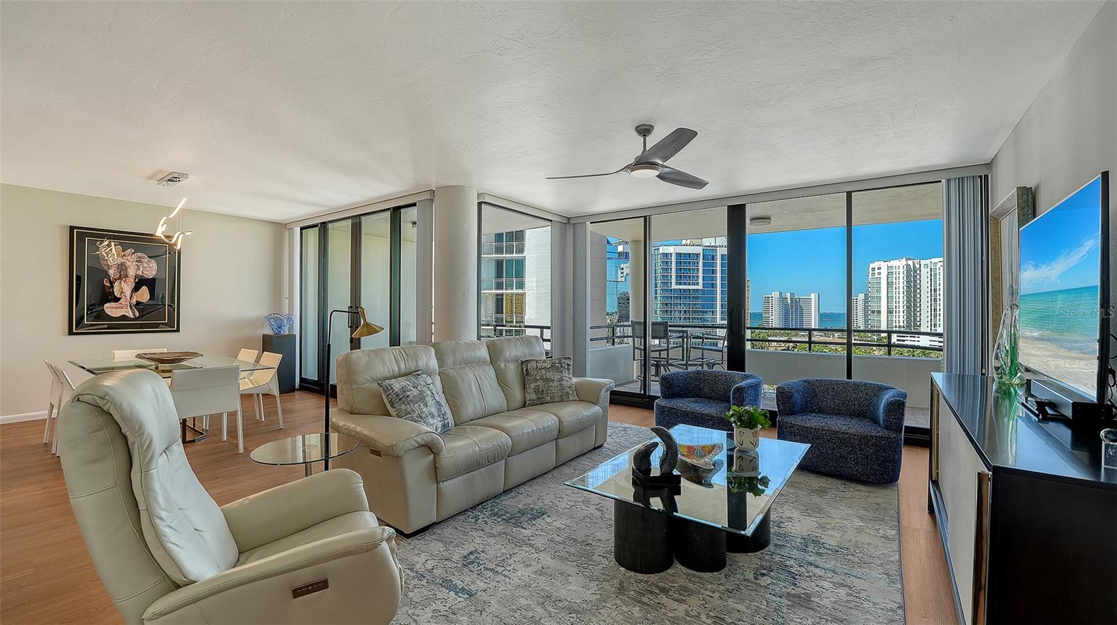 BAY PLAZA - Residential