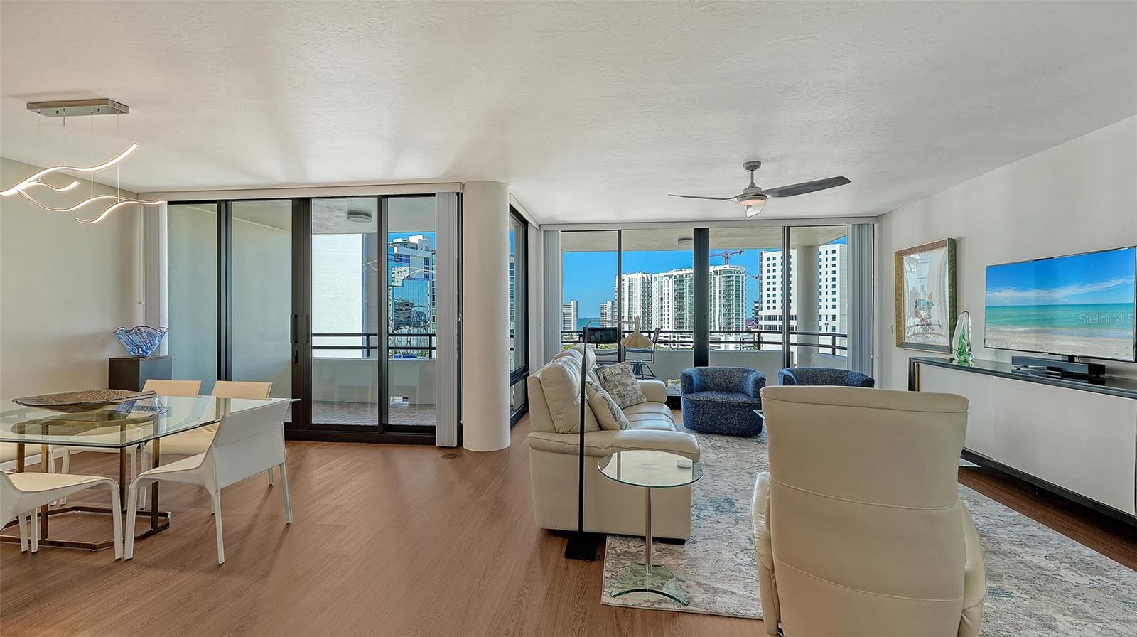 BAY PLAZA - Residential