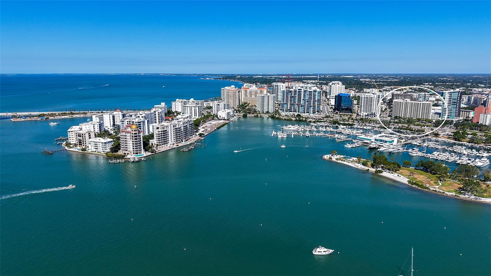 BAY PLAZA - Residential