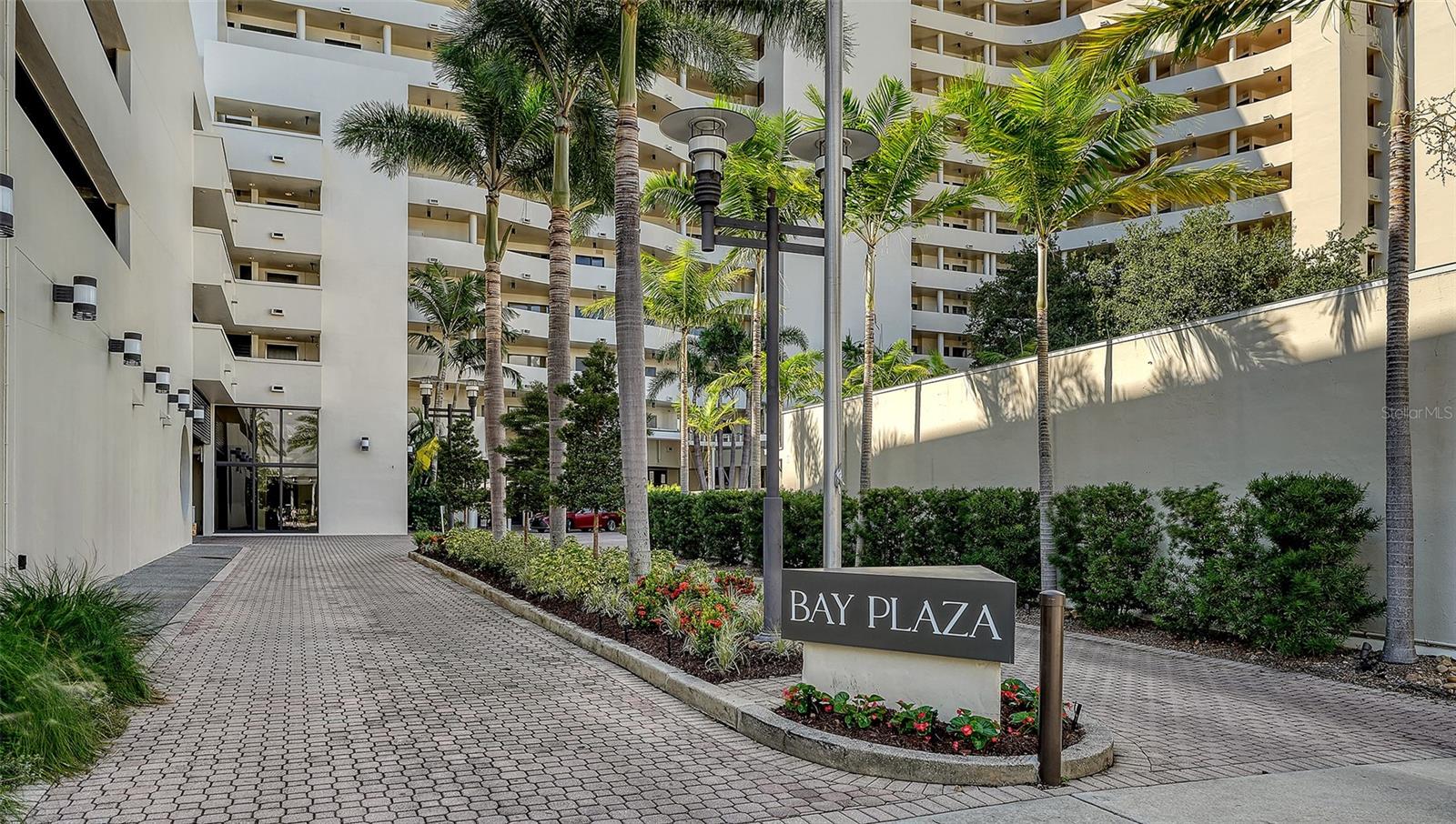 BAY PLAZA - Residential