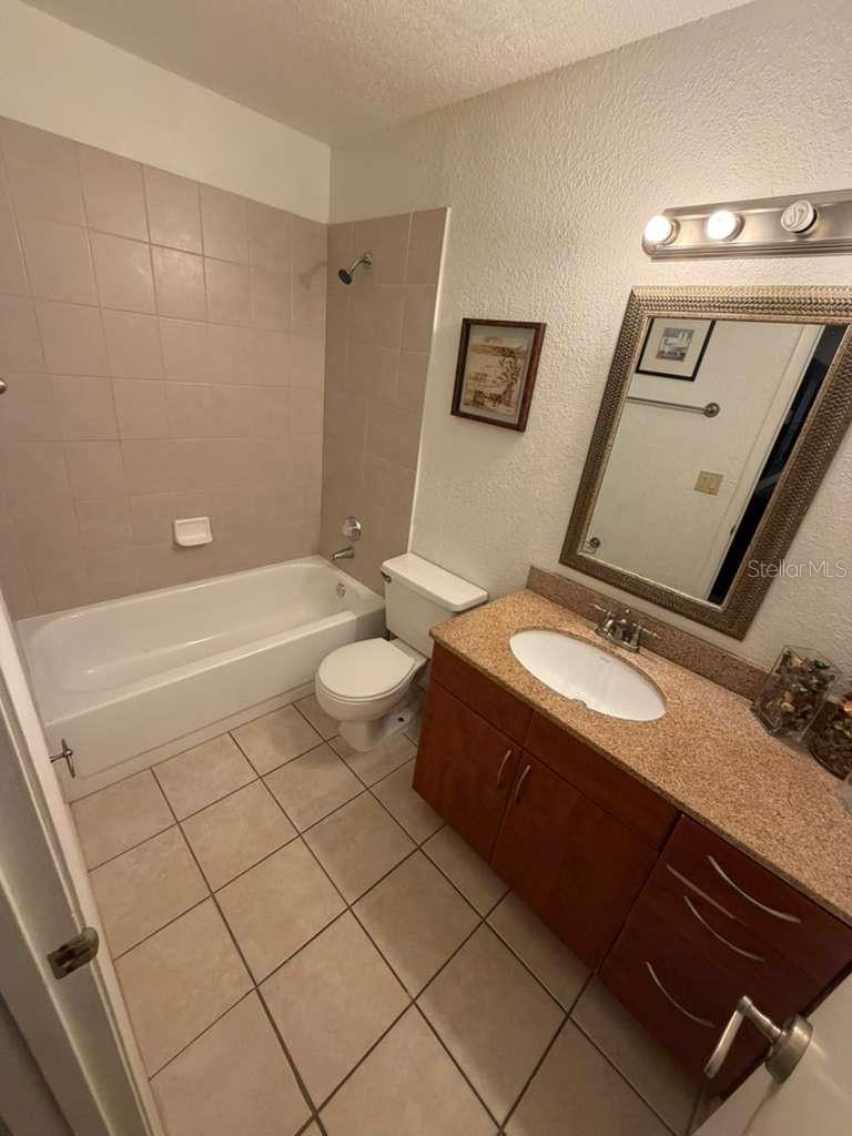 LEXINGTON PLACE - Residential Lease