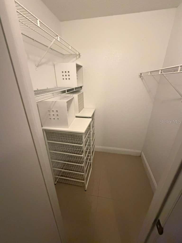 LEXINGTON PLACE - Residential Lease