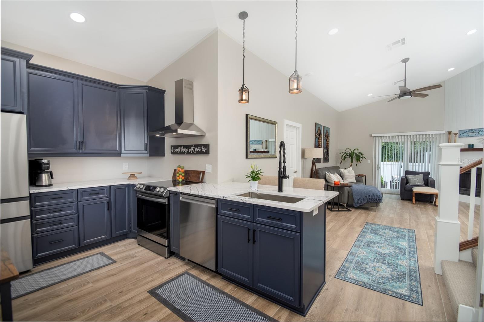 KAREN ACRES - Residential Lease