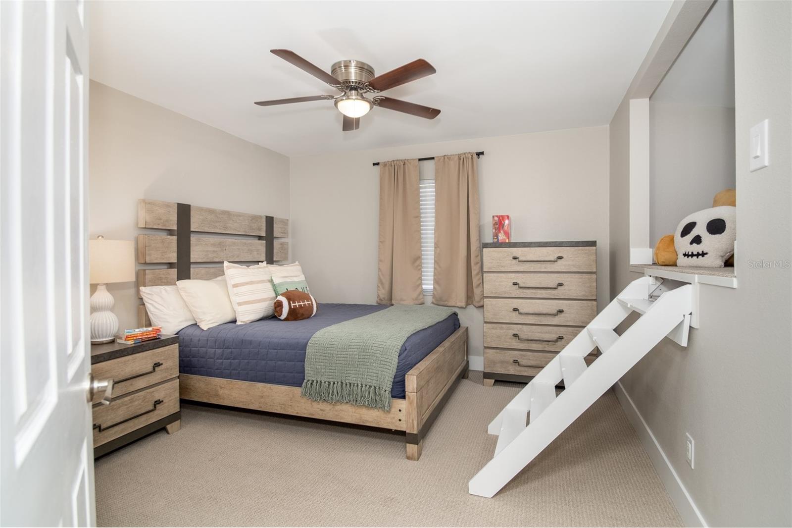 KAREN ACRES - Residential Lease