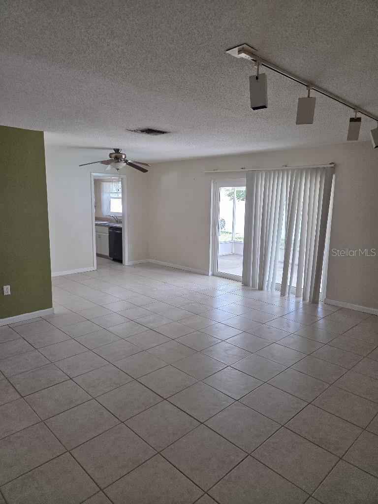 1606 DALE CIRCLE N