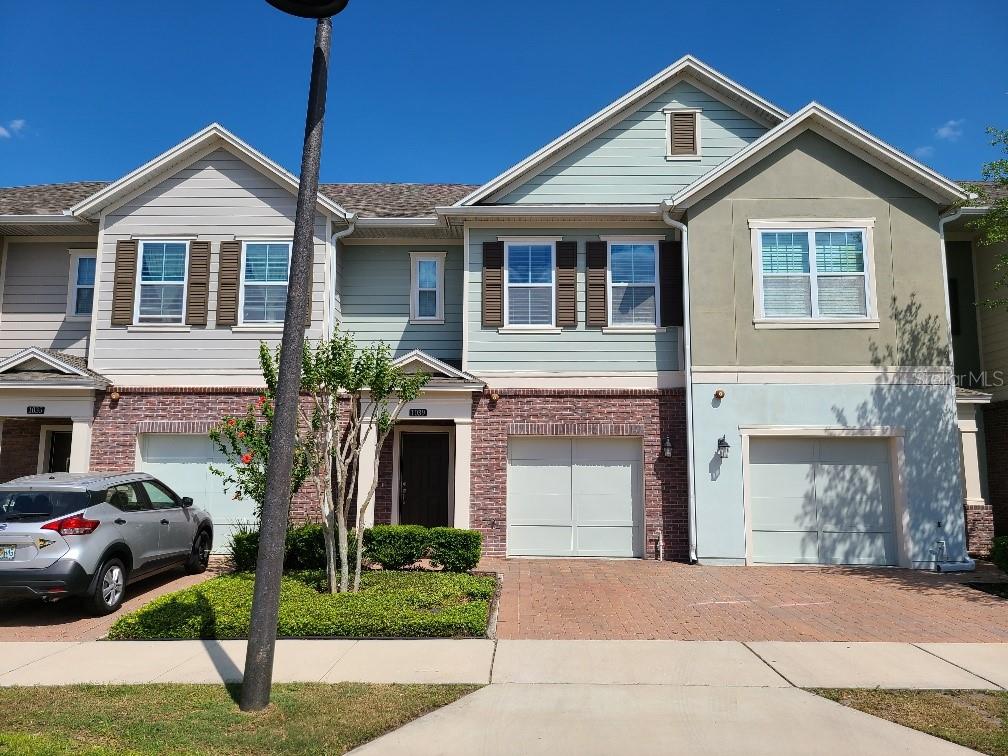 3br 2.5ba Townhome at OVIEDO ON THE PARK. Located directly across from the resort style community pool, this home features all tile floors downstairs, solid wood cabinets with crown molding, STAINLESS STEEL APPLIANCES, Granite Counters, spacious breakfast bar seating. Living room/dining room combo, and half bath downstairs. All bedrooms are upstairs, including the master bedroom with large WALK-IN CLOSET. Double sinks and shower only in master bathroom. Tub/shower combo in upstairs bath 2. Upstairs laundry room with washer and dryer included "as-is" and to be maintained by tenant at tenant's expense. 1 car attached garage. Sorry, no pets. Enjoy shopping, dining, Center Lake Park and more, all within a very short distance from the home. Location is near to FL-417 as well as Downtown Oviedo. Tenants will be required to obtain renter's insurance that includes $300,000 of liability coverage.
