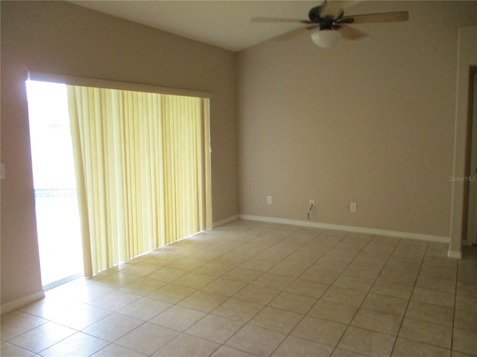 2213 TOWERING OAKS CIRCLE
