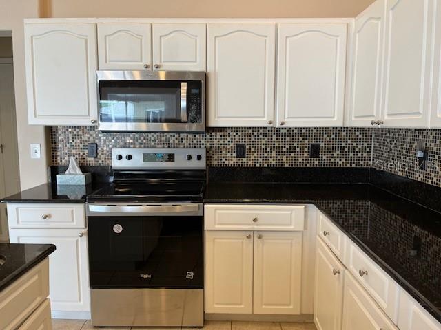 2213 TOWERING OAKS CIRCLE