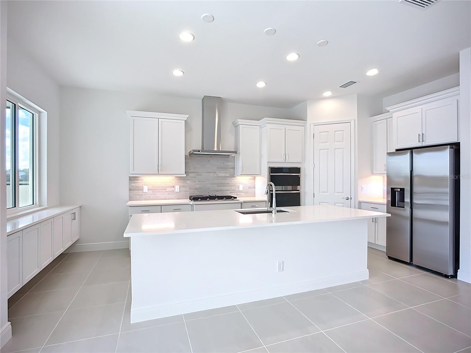 WATERCOLOR PLACE PH II - Residential