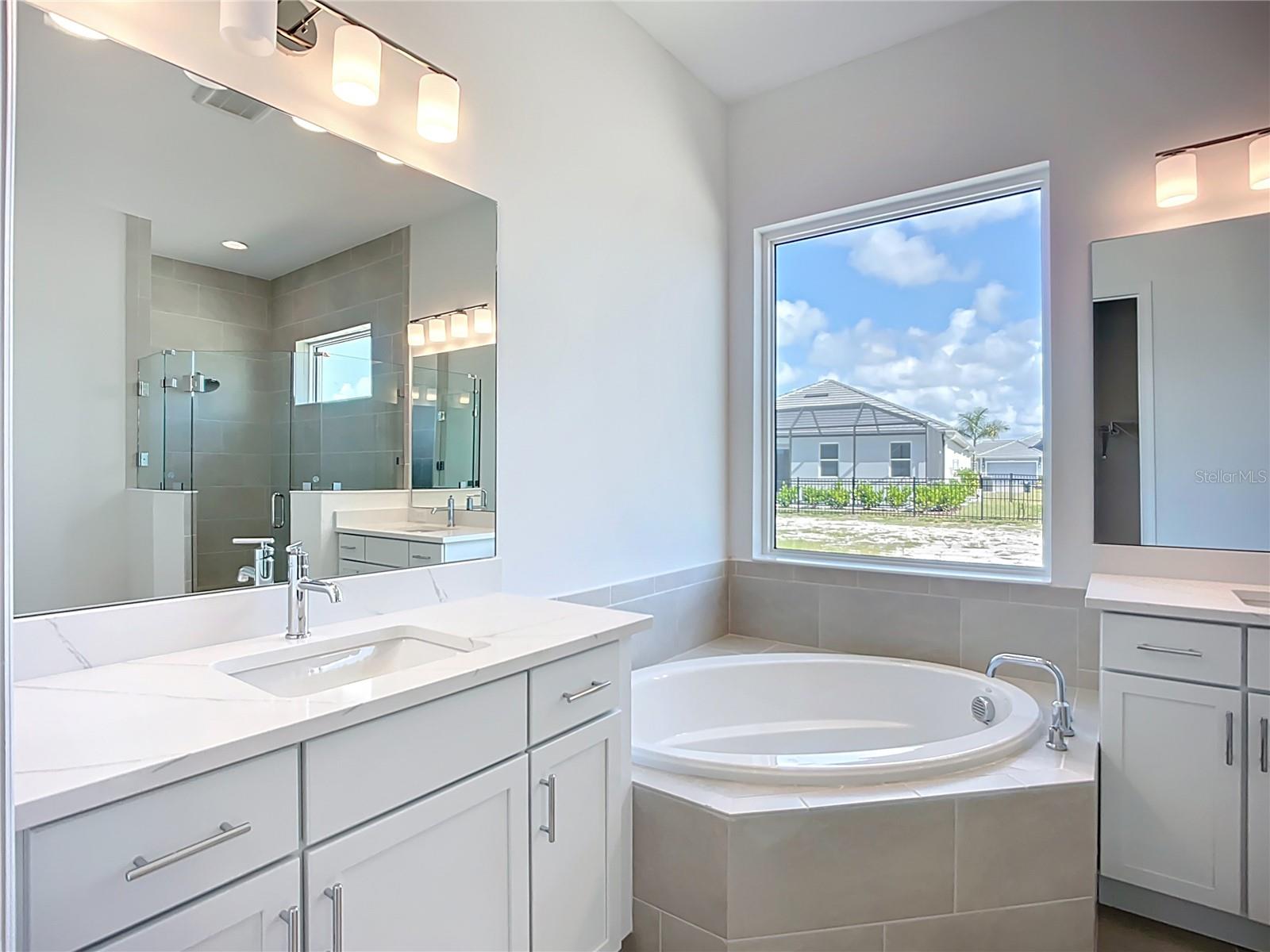 WATERCOLOR PLACE PH II - Residential