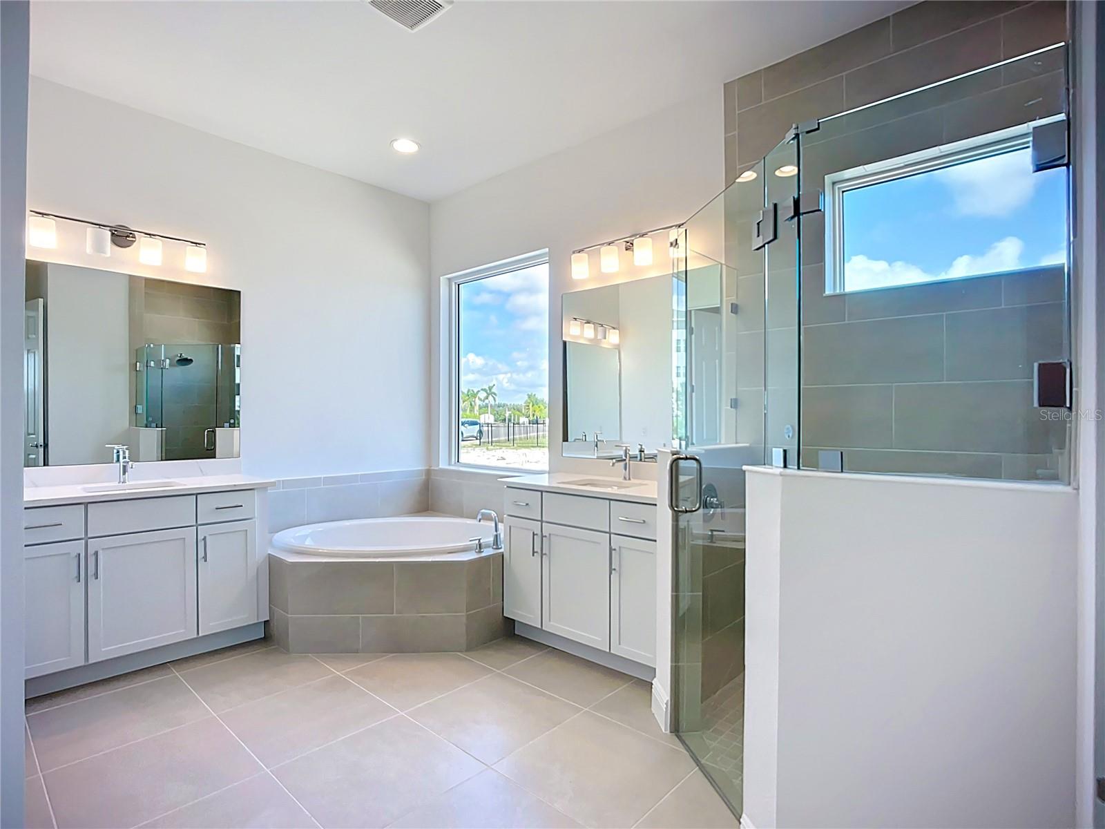 WATERCOLOR PLACE PH II - Residential