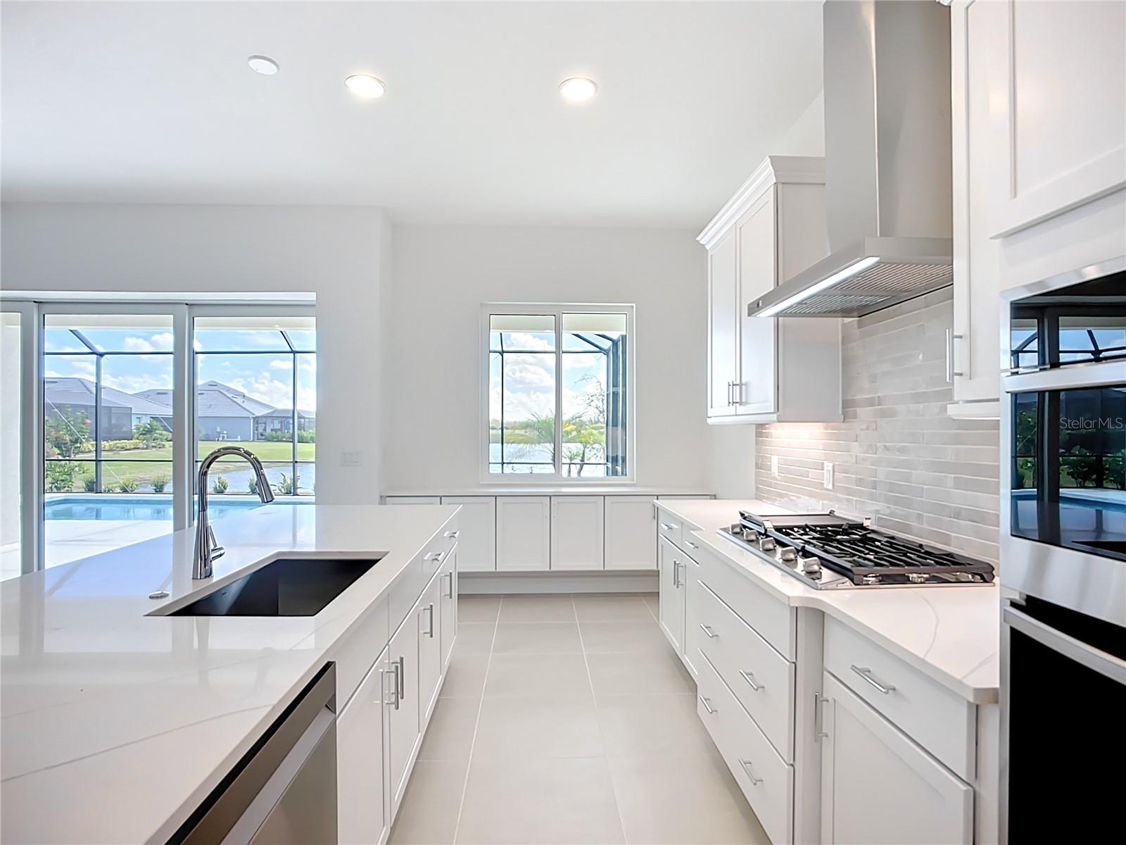 WATERCOLOR PLACE PH II - Residential