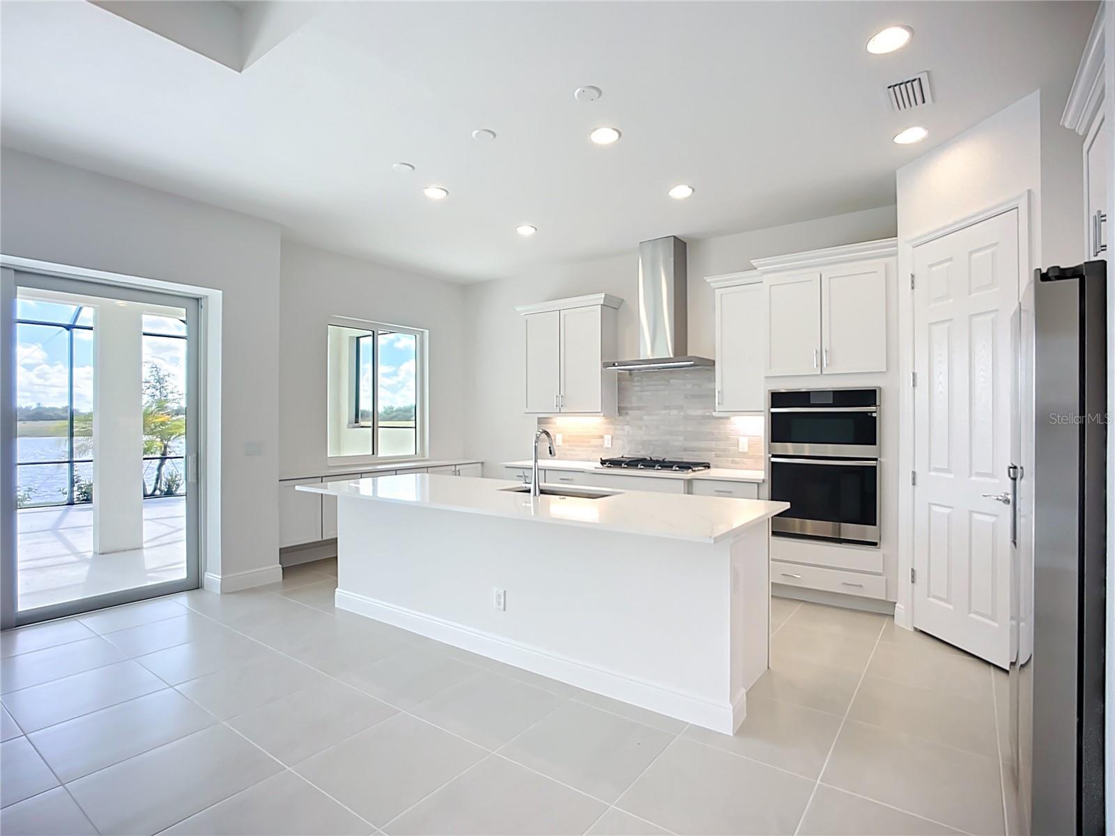 WATERCOLOR PLACE PH II - Residential