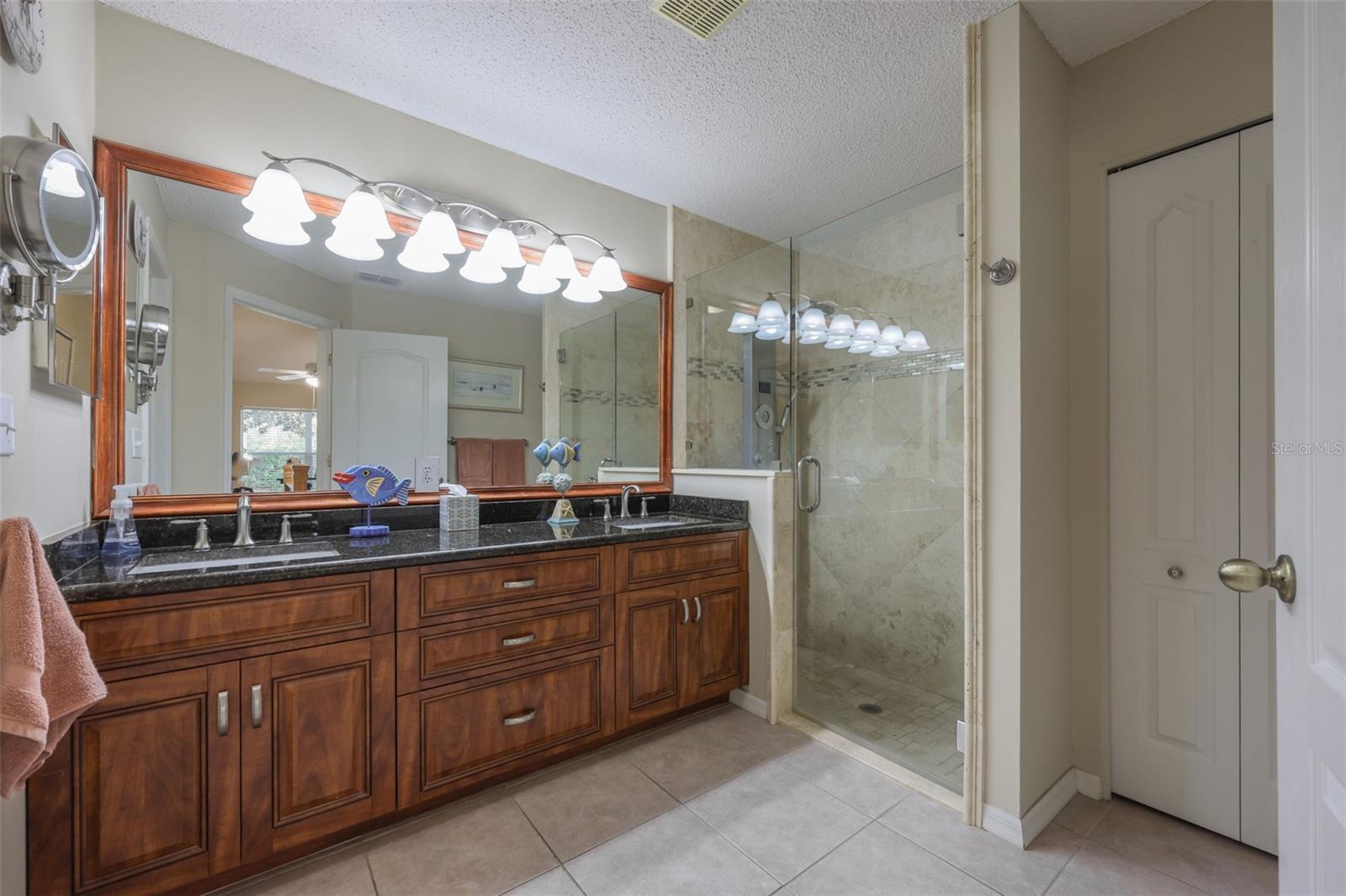 VILLEROY CONDO - Residential