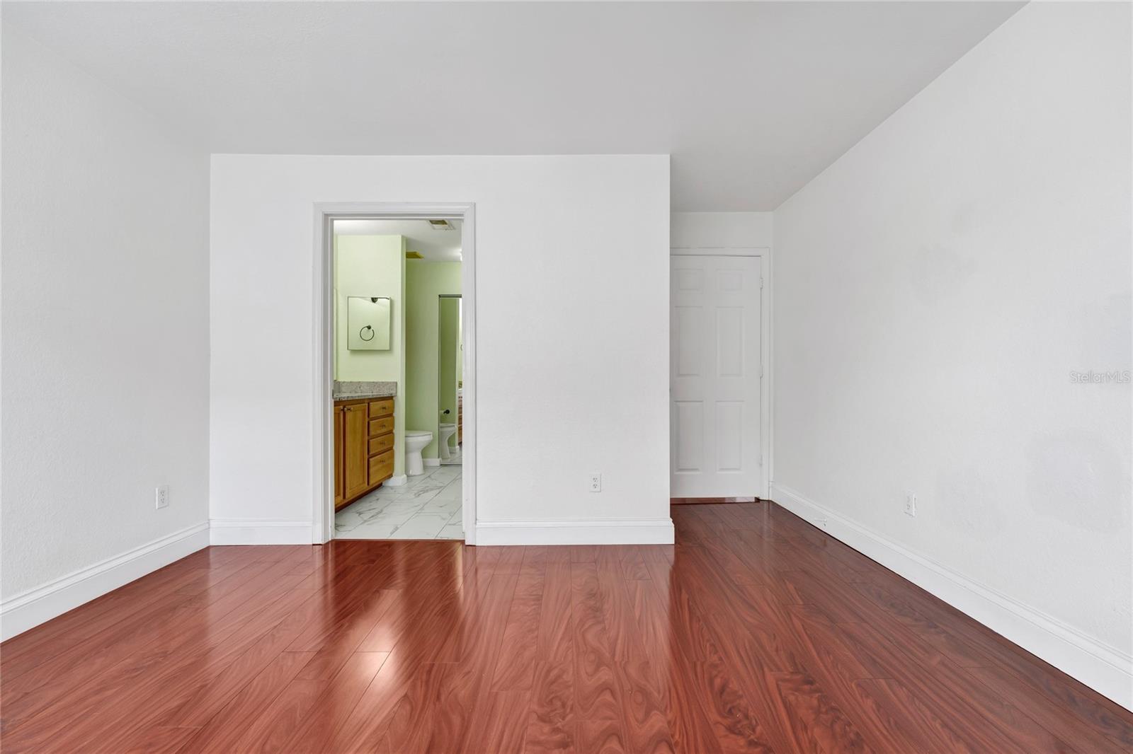 CENTRAL PK/LEE VISTA - Residential