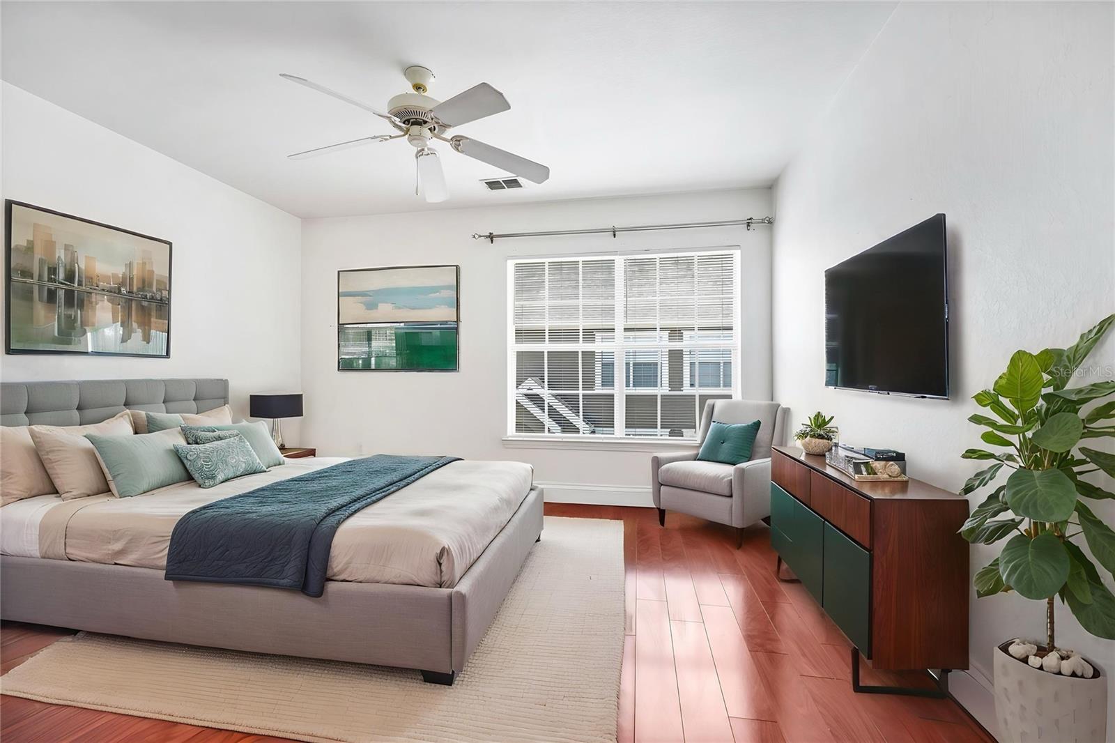 CENTRAL PK/LEE VISTA - Residential