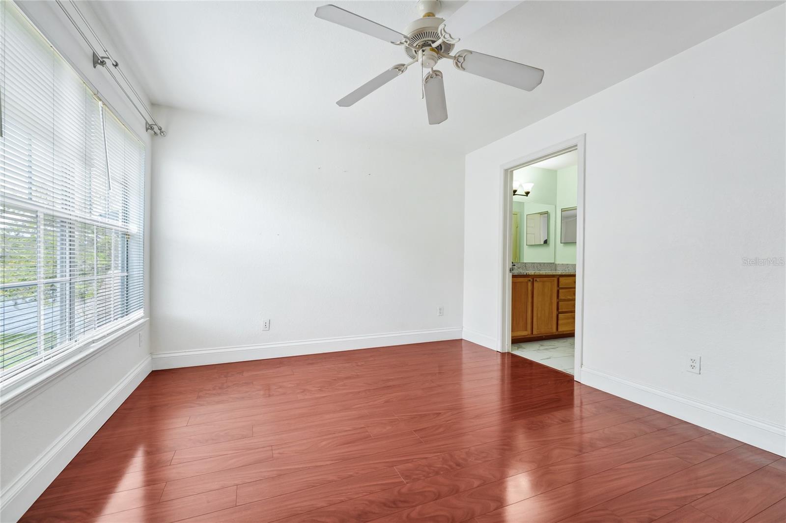 CENTRAL PK/LEE VISTA - Residential