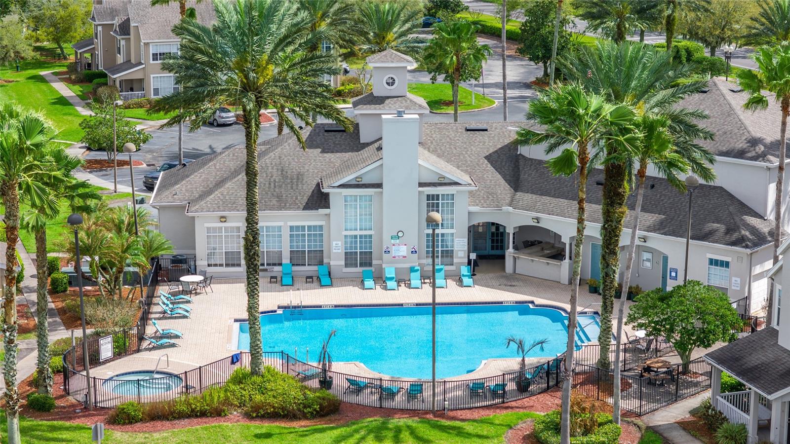 CENTRAL PK/LEE VISTA - Residential