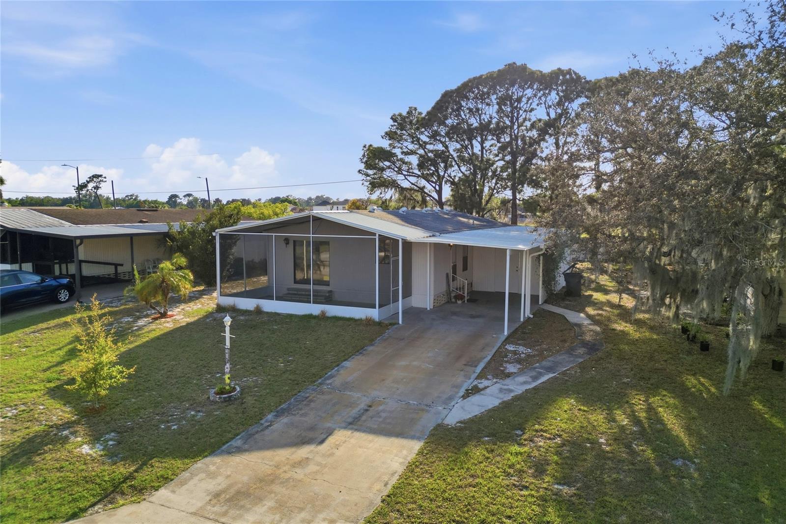 VILLAGE PARK - Residential