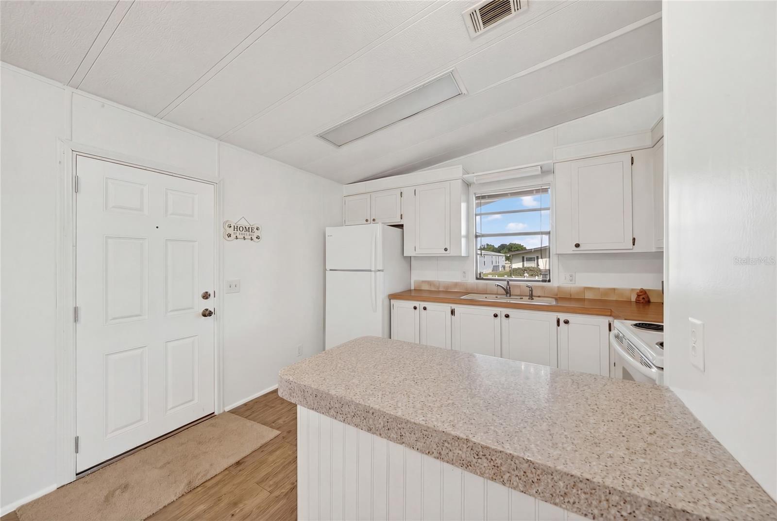 VILLAGE PARK - Residential