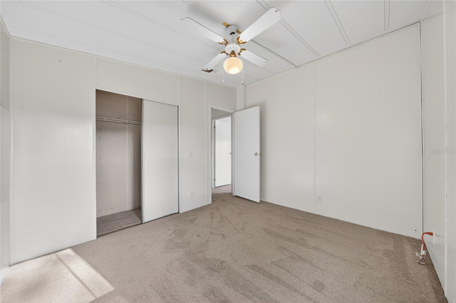 VILLAGE PARK - Residential