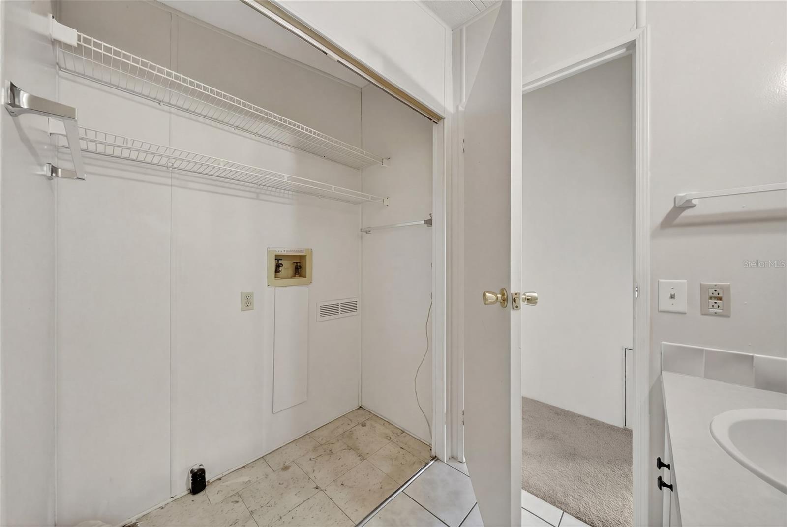 VILLAGE PARK - Residential