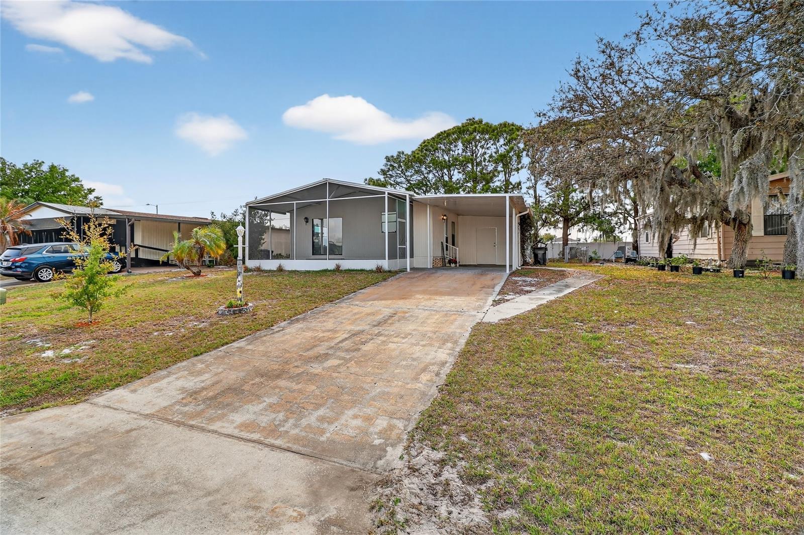 VILLAGE PARK - Residential