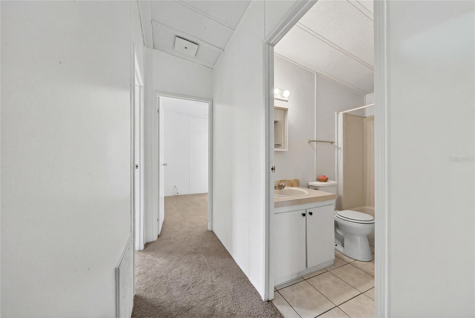 VILLAGE PARK - Residential