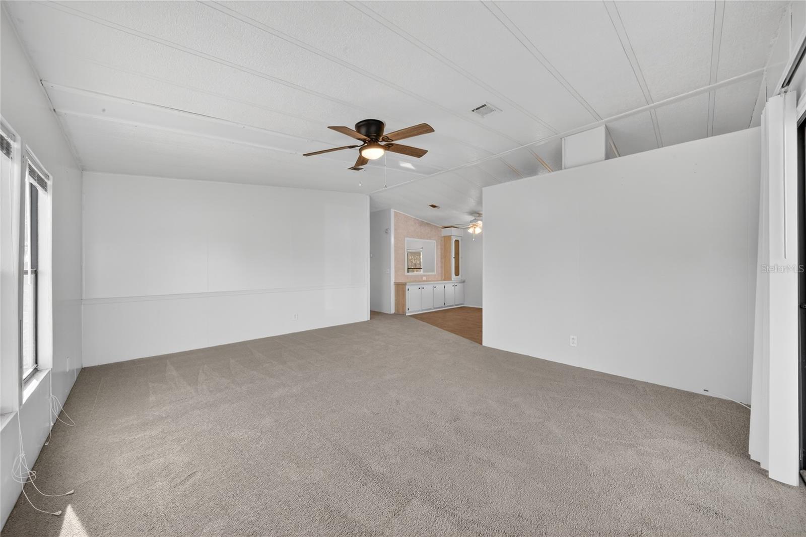 VILLAGE PARK - Residential