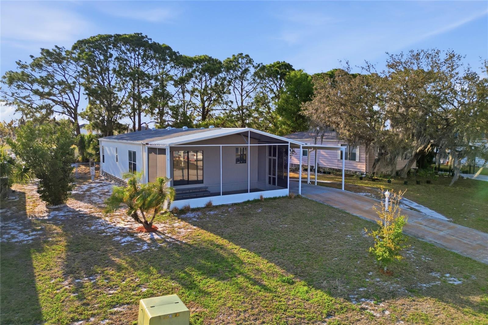 VILLAGE PARK - Residential