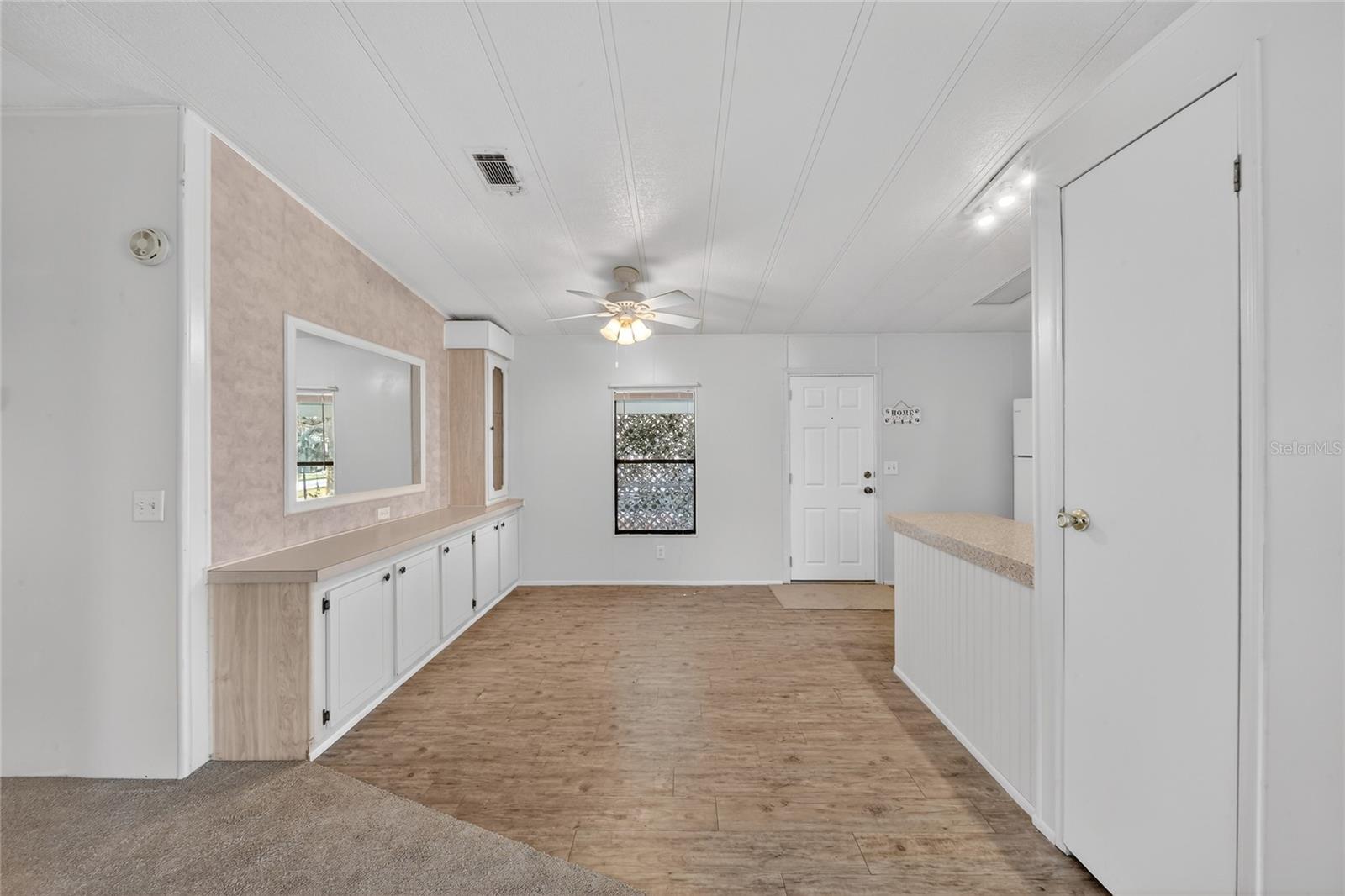 VILLAGE PARK - Residential