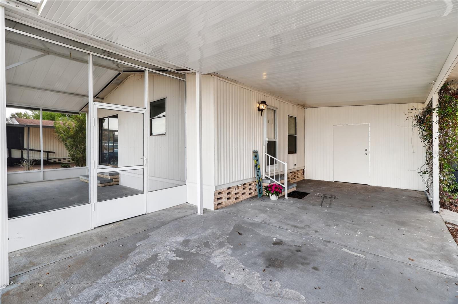 VILLAGE PARK - Residential