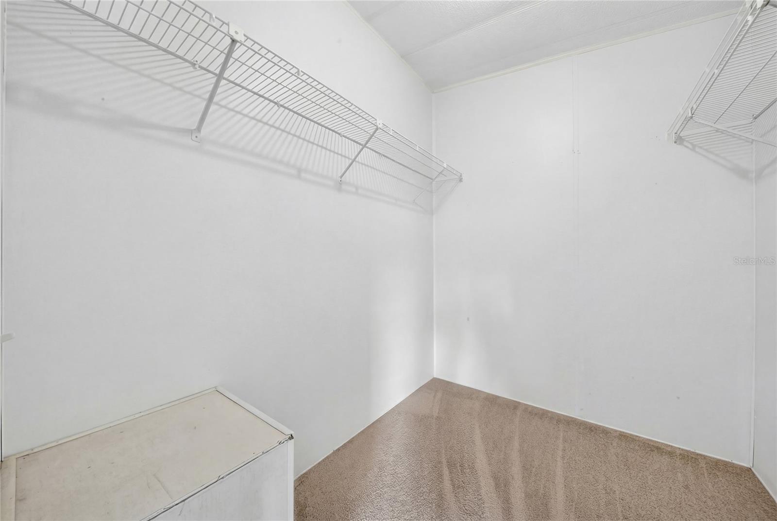 VILLAGE PARK - Residential