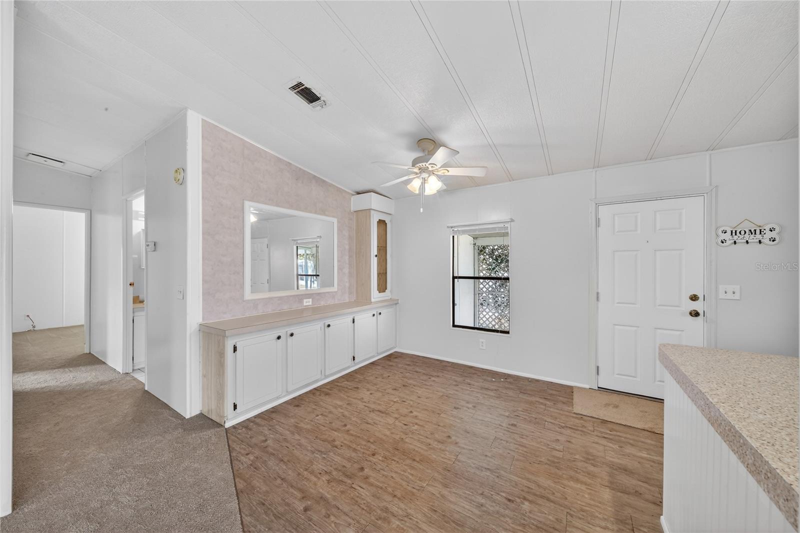 VILLAGE PARK - Residential