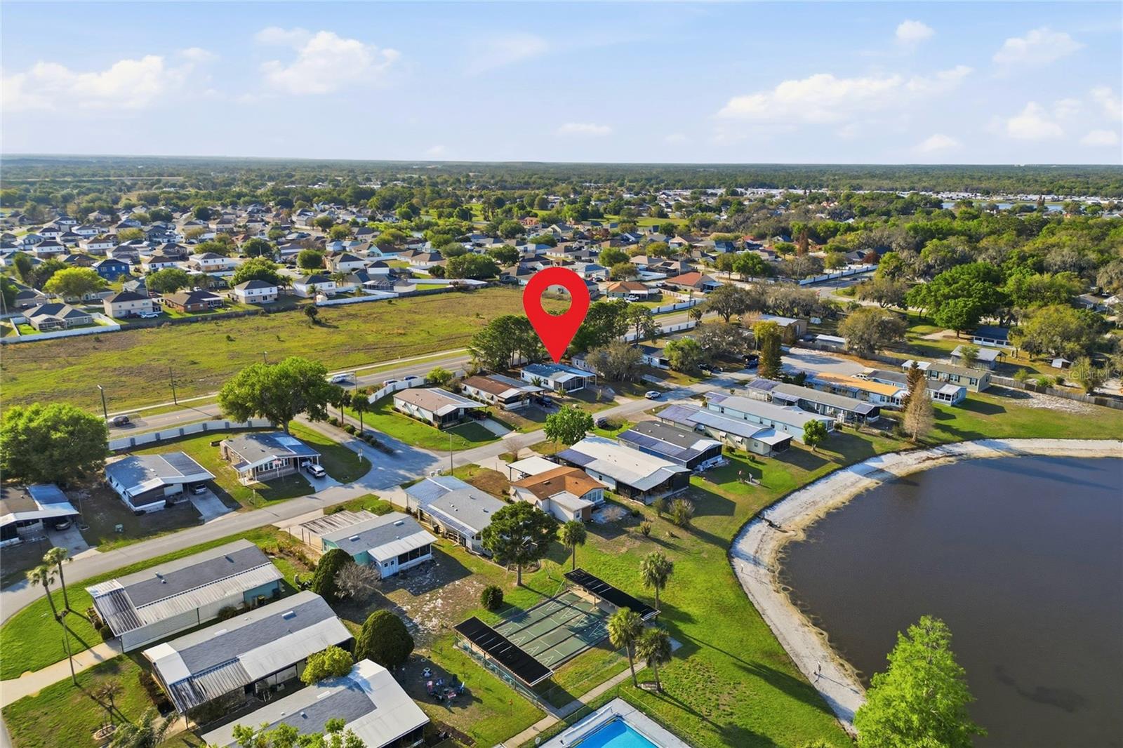 VILLAGE PARK - Residential