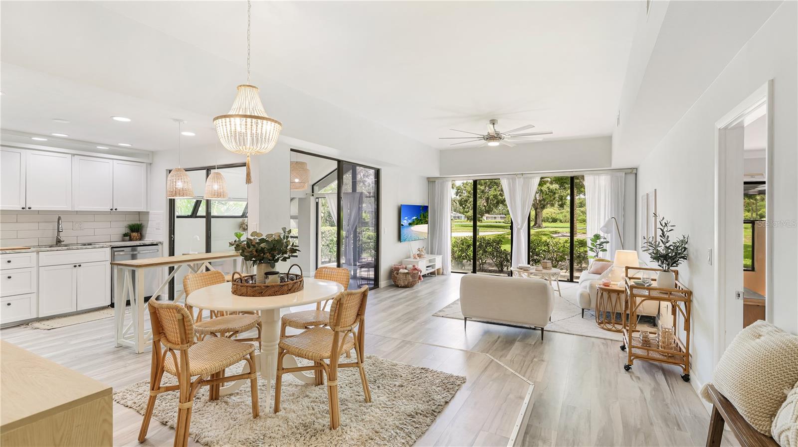 2383 LAKESIDE MEWS D3