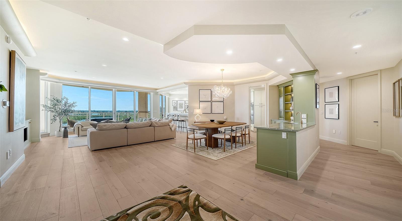 1300 BENJAMIN FRANKLIN DRIVE 809
