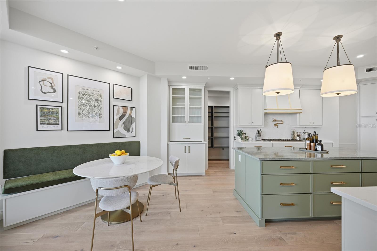 THE BEACH RESIDENCES - Residential