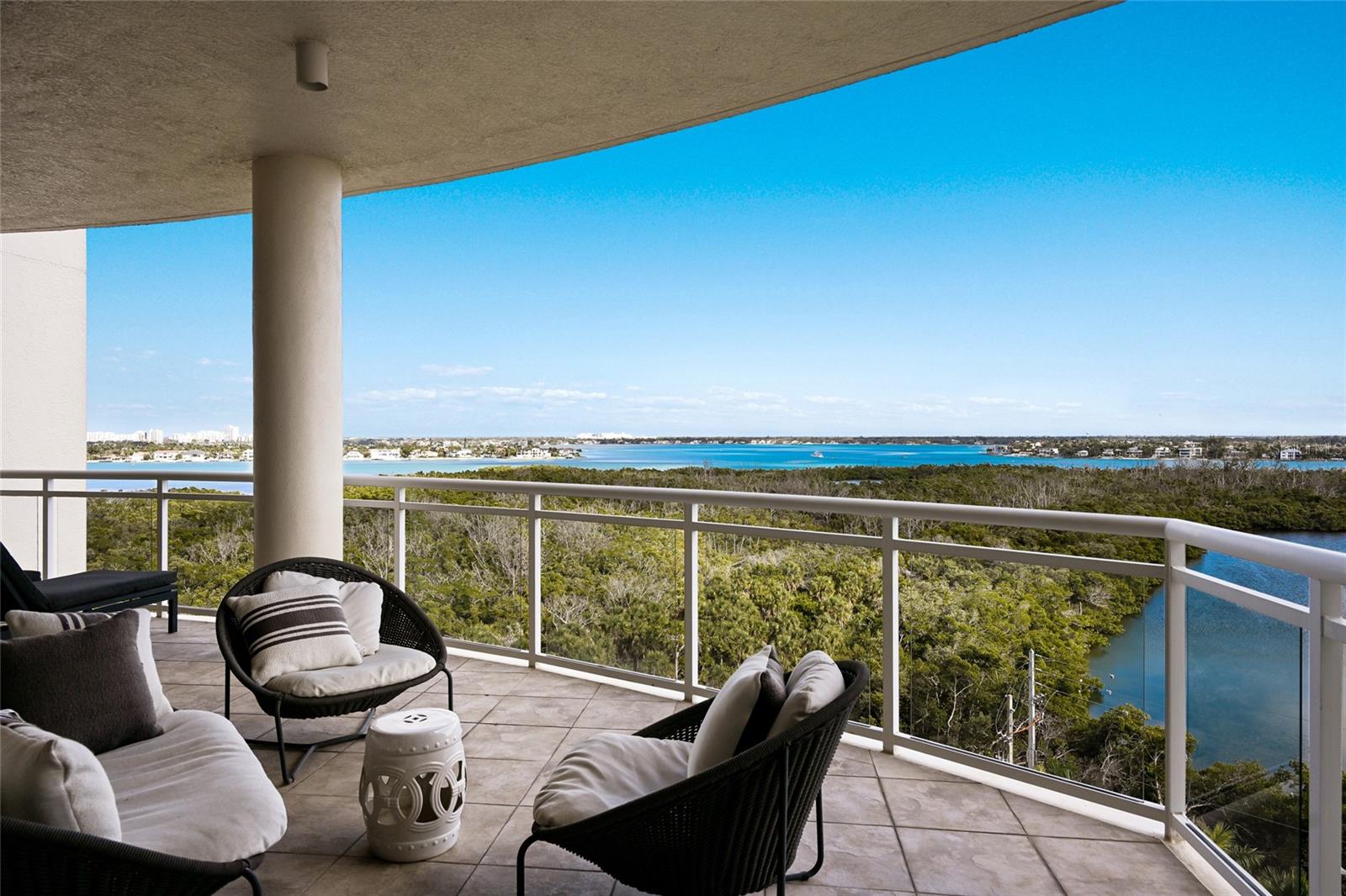 THE BEACH RESIDENCES - Residential