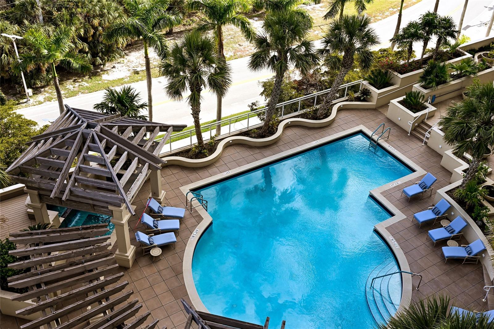 THE BEACH RESIDENCES - Residential