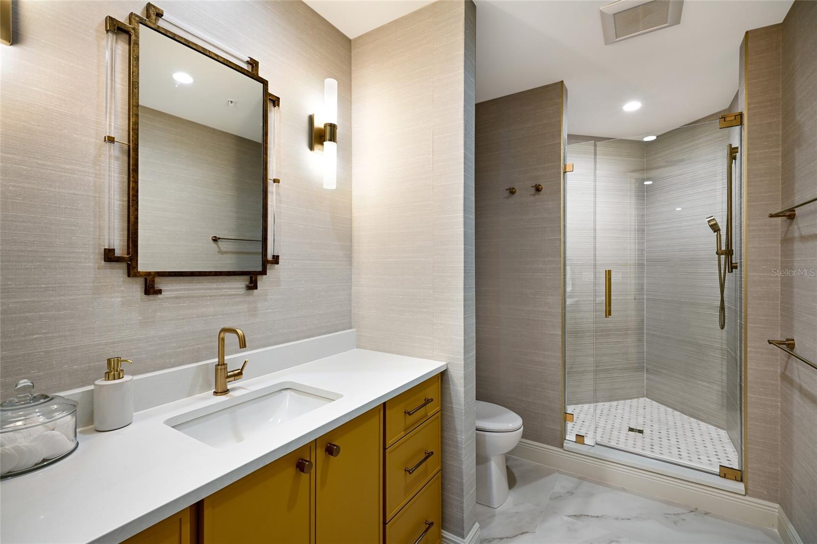 THE BEACH RESIDENCES - Residential