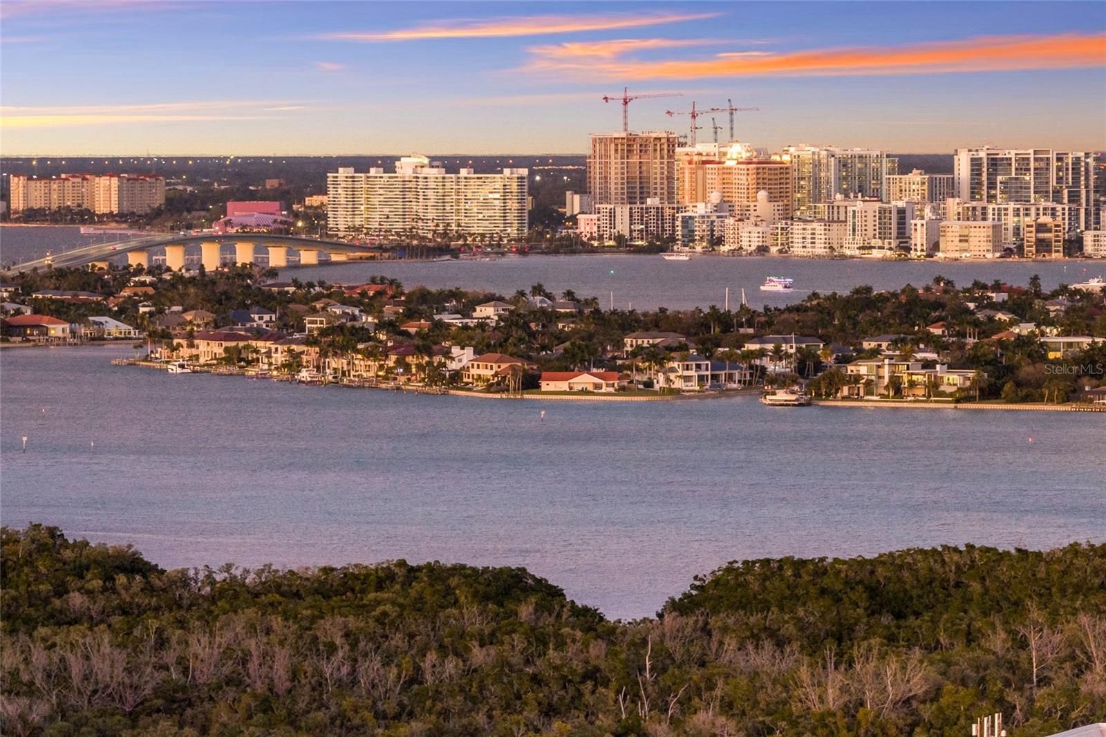 THE BEACH RESIDENCES - Residential