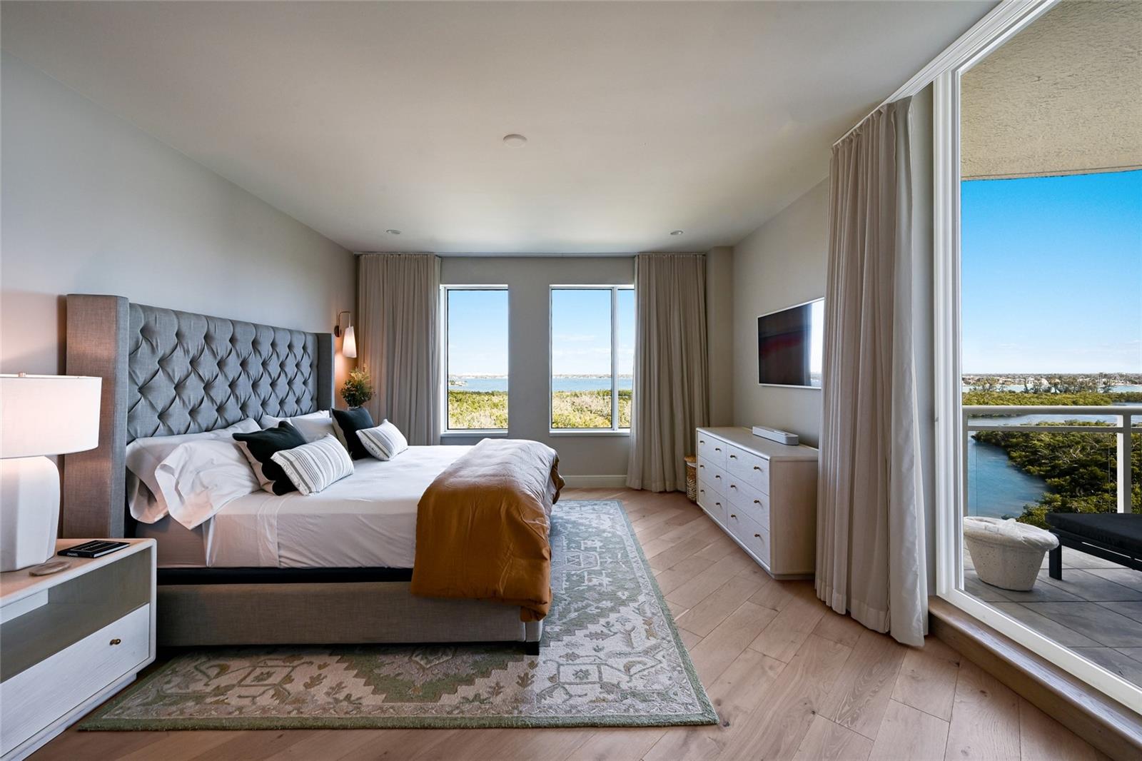 THE BEACH RESIDENCES - Residential