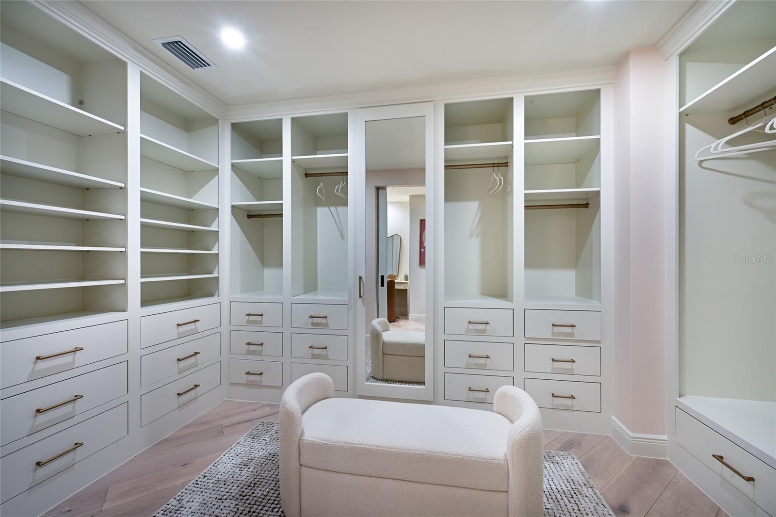 THE BEACH RESIDENCES - Residential