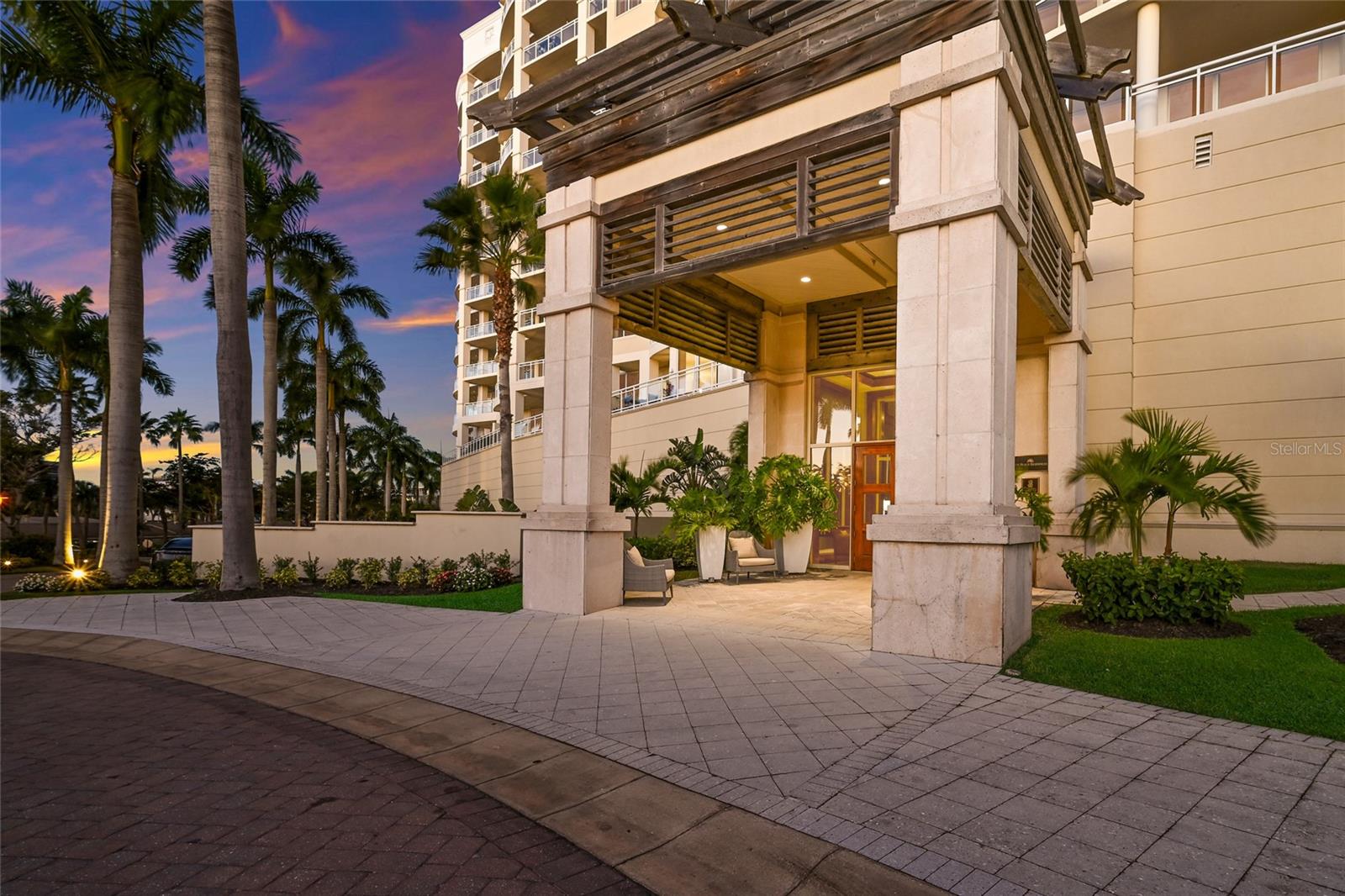 THE BEACH RESIDENCES - Residential