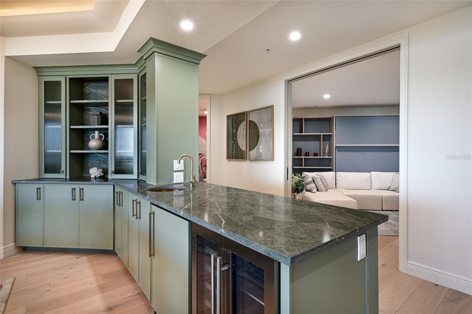 THE BEACH RESIDENCES - Residential