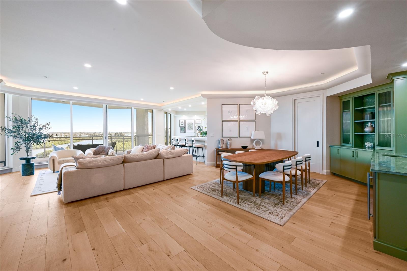 THE BEACH RESIDENCES - Residential